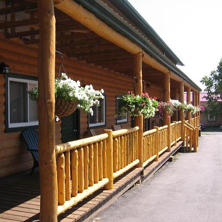 Adventure Inn Ely Exteriör bild
